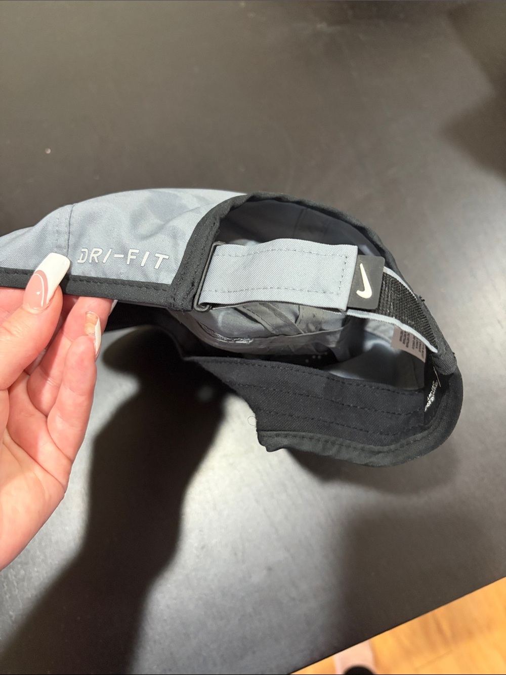 Nike Gray Performance DRI Fit hat with White Swoosh nike symbol new without tags - Picture 4 of 6